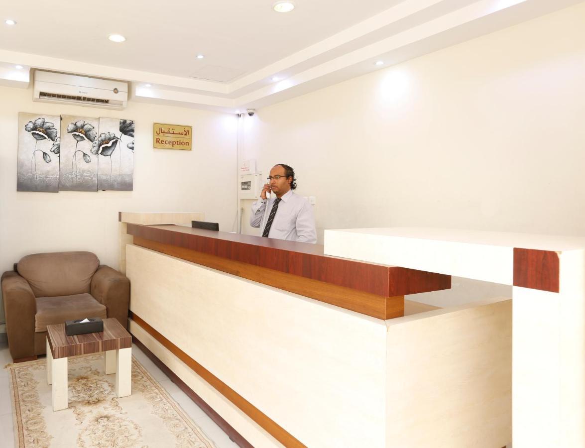 El Tawfiq Furnished Suites Malaz Riaad Buitenkant foto